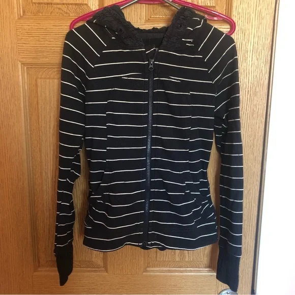 Lululemon Movement Jacket - Picture 1 of 7